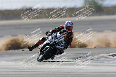 media/Nov-16-2025-Race Pace (Sun) [[8c5fa54630]]/Non Verified Riders (1st 20 Minutes)/1-Turn 14 (10am)/